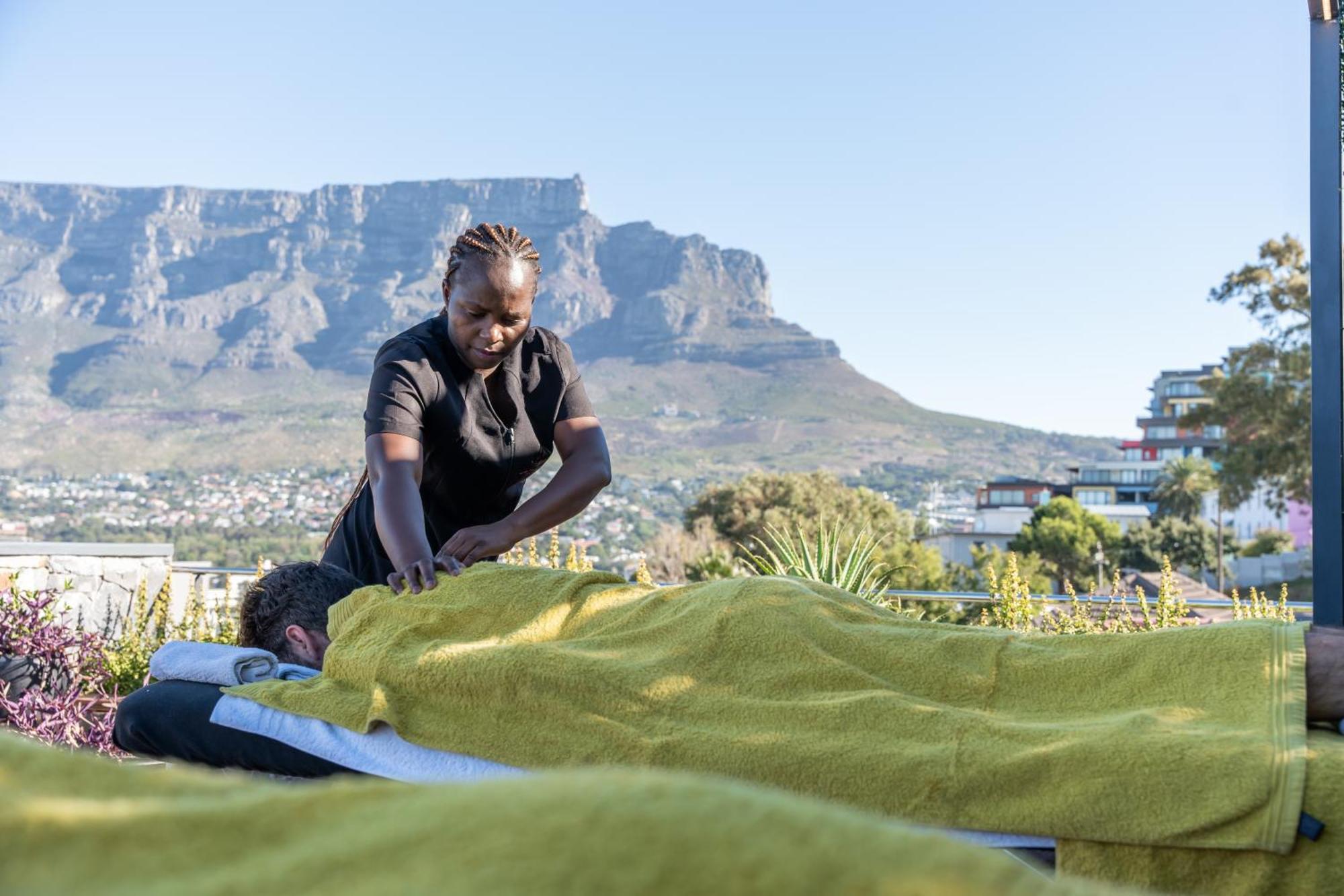 The Lookout - Panoramic 4 Bedroom House With Free Wifi And Pool Cape Town Exterior photo